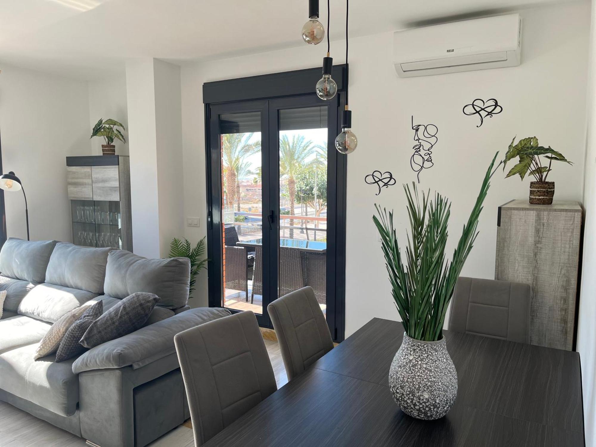 Appartement En Roquetas De Mar.